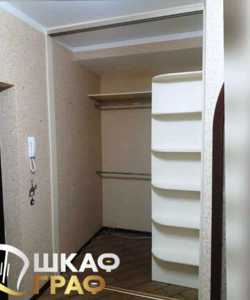 Гардеробная с зеркальными дверями №30 5