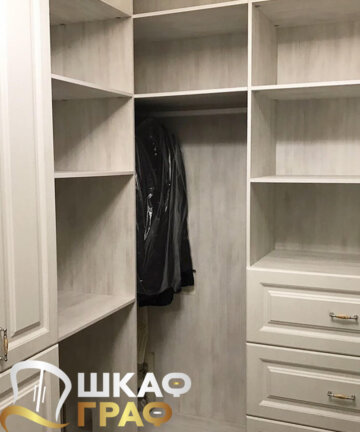 Гардеробная в классическом стиле №71 6