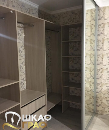 Гардеробная на всю стену с зеркалом Graf № 100