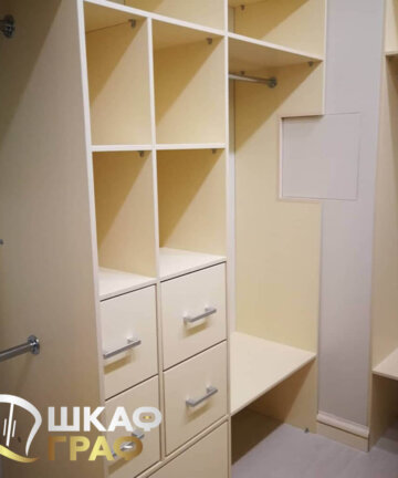 Гардеробная бежевого цвета Graf № 77