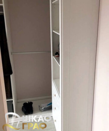 Гардеробная белая в стиле минимализма Graf № 92