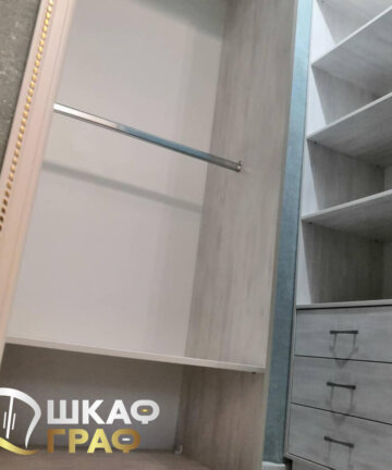 Гардеробная встроенная в классическом стиле Graf № 95