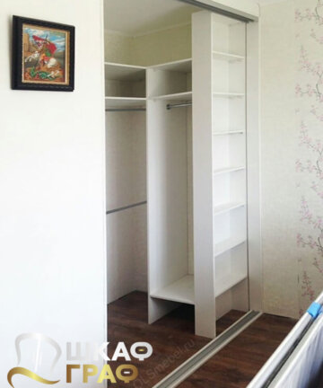 Гардеробная встроенная с раздвижными дверьми Graf № 97