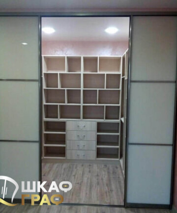 Гардеробная с встроенная Graf № 106