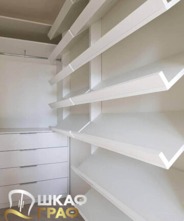 Гардеробная белая в стиле минимализма Graf № 107