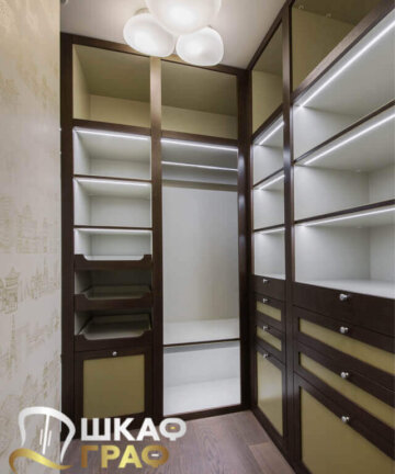 Гардеробная в тёмно-коричневых тонах Graf № 110