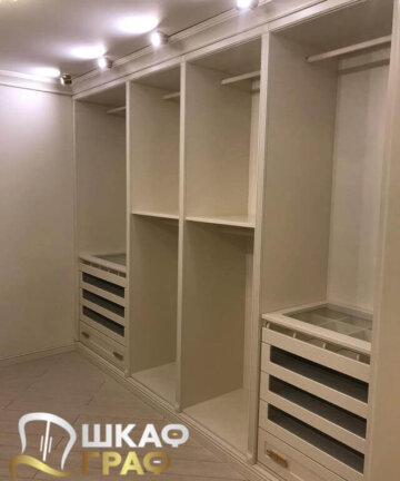 Гардеробная в светлых тонах с подсветкой Graf № 120