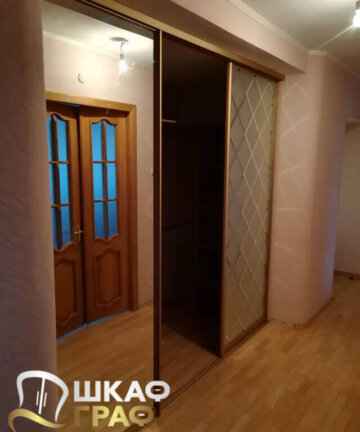 Гардеробная тёмно-коричневая с зеркалом Graf № 122