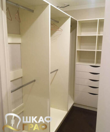 Гардеробная белая в стиле минимализма Graf № 125