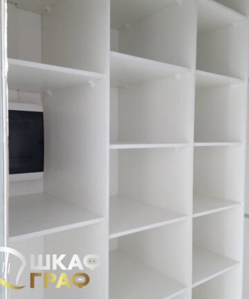 Гардеробная белого цвета Graf № 144