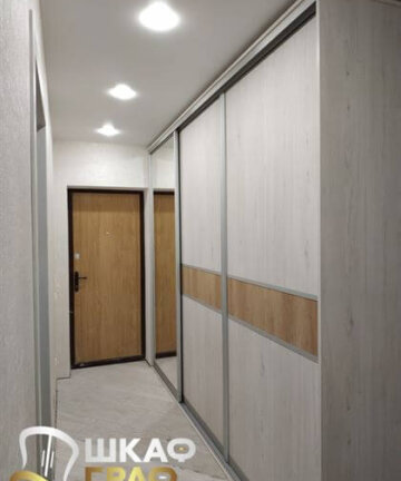 Шкаф-купе встроенный широкий в прихожую №266