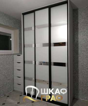 Шкаф-купе комбинированный № M-46