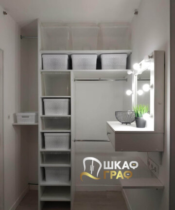 Гардеробная с зеркалом M-52