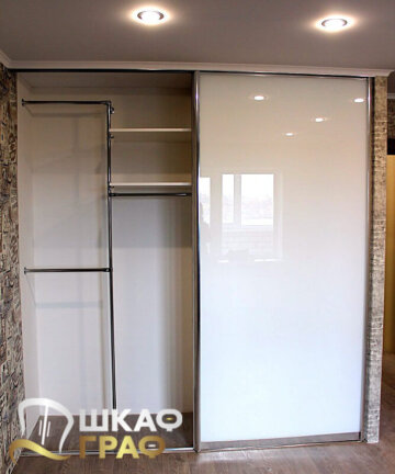 Глянцевый шкаф-купе №12