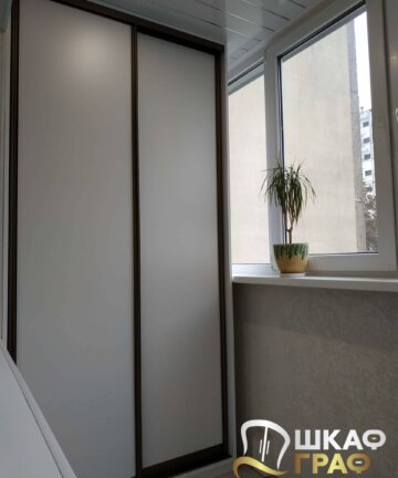 Узкий шкаф-купе на лоджию № M-63