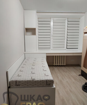 Рабочая зона в детскую